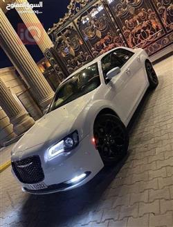 کرایسلەر 300